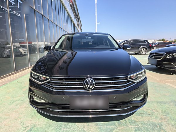 Volkswagen Magotan 2020, 61800 км, за 19059 USD