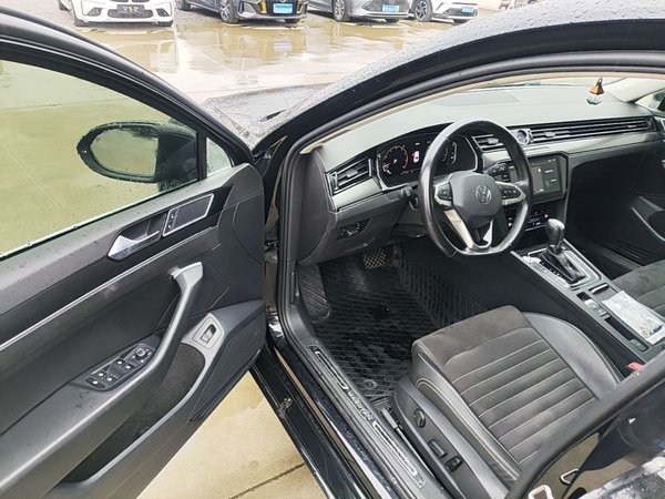 Volkswagen Magotan 2020, 74100 км, за 17896 USD - фото 19