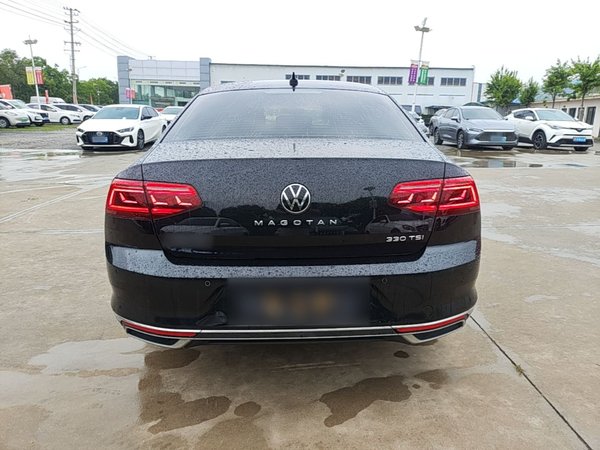 Volkswagen Magotan 2020, 74100 км, за 17896 USD