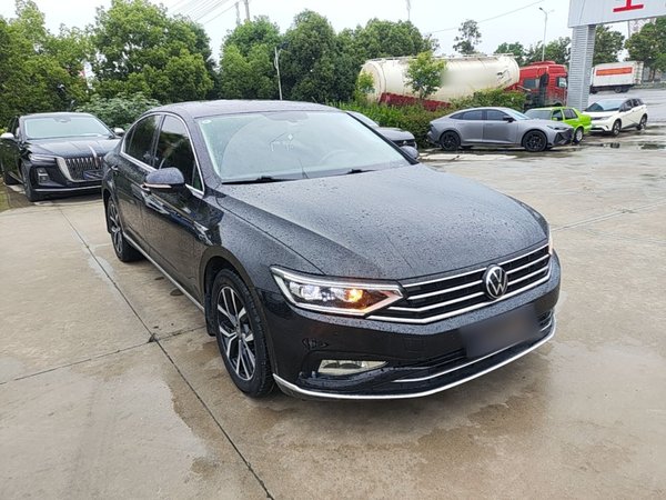 Volkswagen Magotan 2020, 74100 км, за 17896 USD