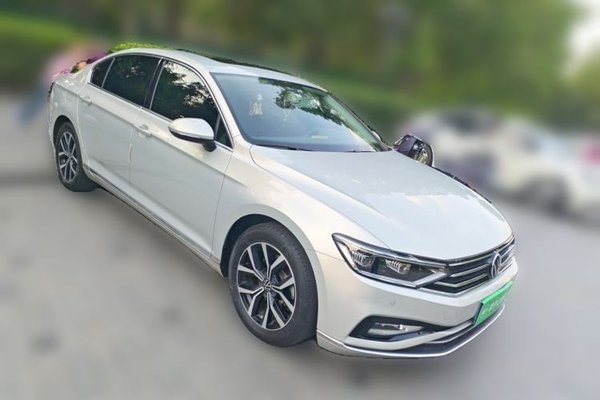 Volkswagen Magotan 2020, 77500 км, за 13935 USD