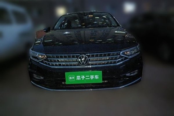 Volkswagen Magotan 2023, 12100 км, за 20484 USD
