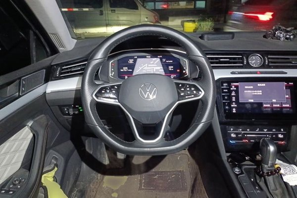Volkswagen Magotan 2023, 12100 км, за 20484 USD - фото 11