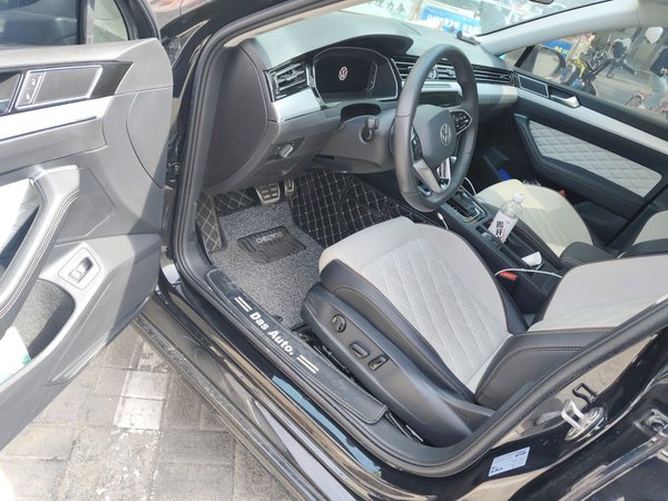 Volkswagen Magotan 2023, 23900 км, за 21454 USD - фото 19