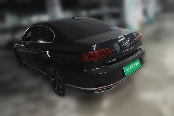 Volkswagen Magotan 2023, 26500 км, за 20770 USD