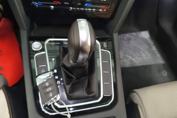 Volkswagen Magotan 2023, 34100 км, за 21800 USD - фото 16