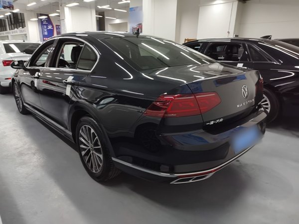 Volkswagen Magotan 2023, 36700 км, за 19410 USD
