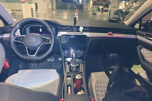 Volkswagen Magotan 2023, 76000 км, за 16356 USD - фото 9