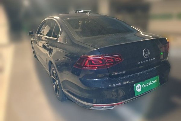 Volkswagen Magotan 2023, 76000 км, за 16356 USD