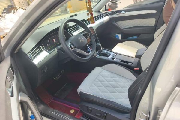 Volkswagen Magotan 2023, 3000 км, за 24460 USD - фото 17