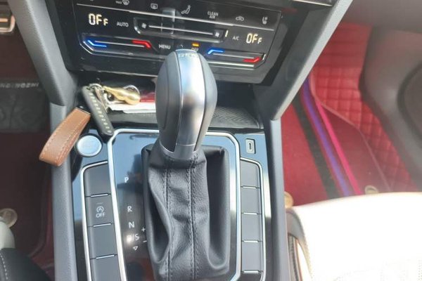 Volkswagen Magotan 2023, 3000 км, за 24460 USD - фото 15