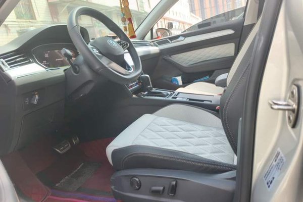 Volkswagen Magotan 2023, 3000 км, за 24460 USD - фото 16