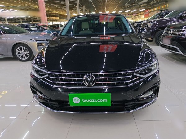 Volkswagen Magotan 2024, 17200 км, за 23426 USD