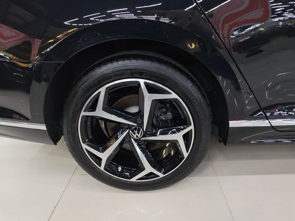 Volkswagen Magotan 2024, 17200 км, за 23426 USD - фото 10