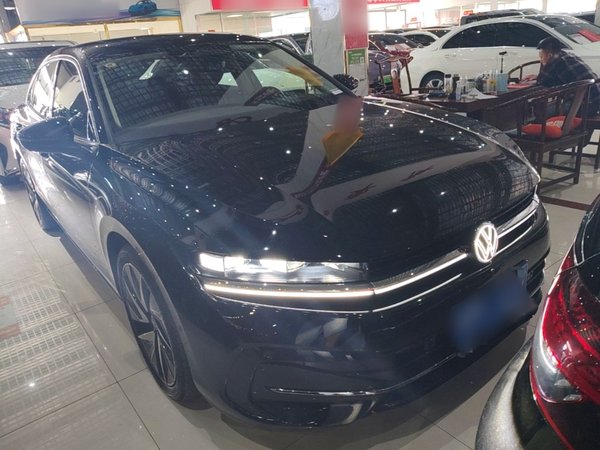 Volkswagen Magotan 2024, 4500 км, за 28341 USD