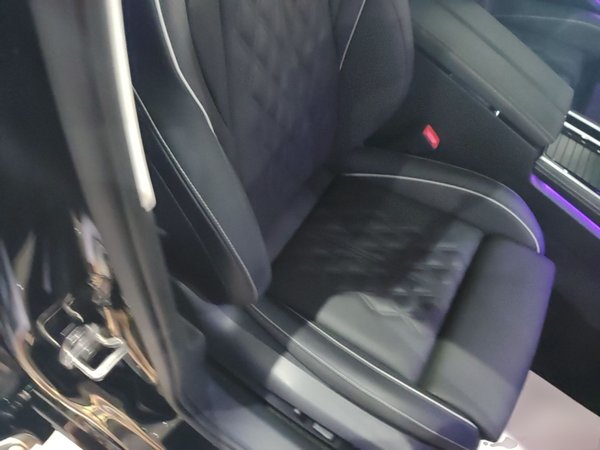 Volkswagen Magotan 2024, 4500 км, за 28341 USD - фото 23