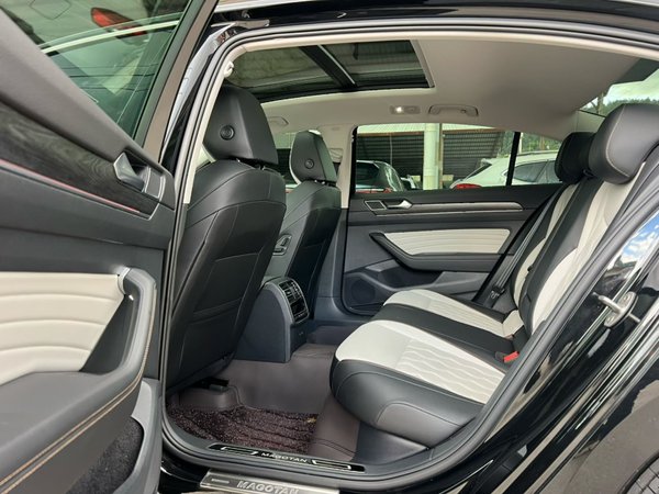Volkswagen Magotan 2026, 3000 км, за 26075 USD - фото 16