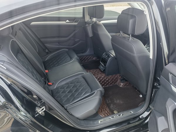 Volkswagen Magotan GTE Plug-in Hybrid 2022, 43600 км, за 17218 USD - фото 16