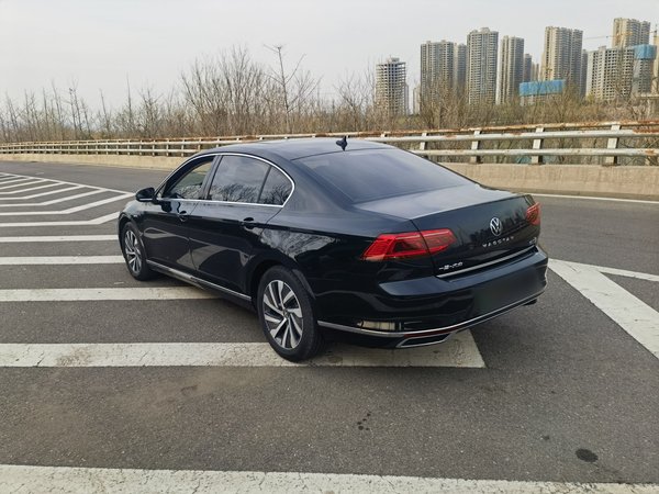 Volkswagen Magotan GTE Plug-in Hybrid 2022, 43600 км, за 17218 USD