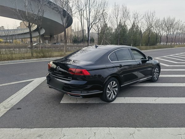 Volkswagen Magotan GTE Plug-in Hybrid 2022, 43600 км, за 17218 USD - фото 9