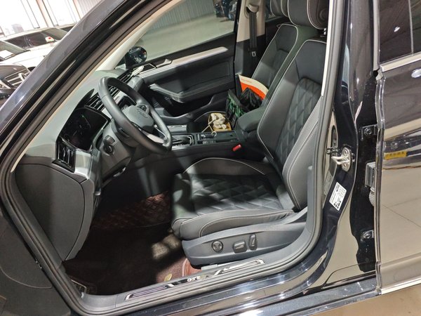 Volkswagen Magotan GTE Plug-in Hybrid 2022, 43600 км, за 17218 USD - фото 24