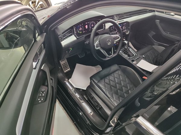 Volkswagen Magotan GTE Plug-in Hybrid 2022, 48900 км, за 18544 USD - фото 19