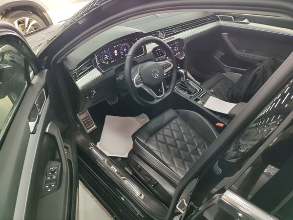 Volkswagen Magotan GTE Plug-in Hybrid 2022, 48900 км, за 18544 USD - фото 18