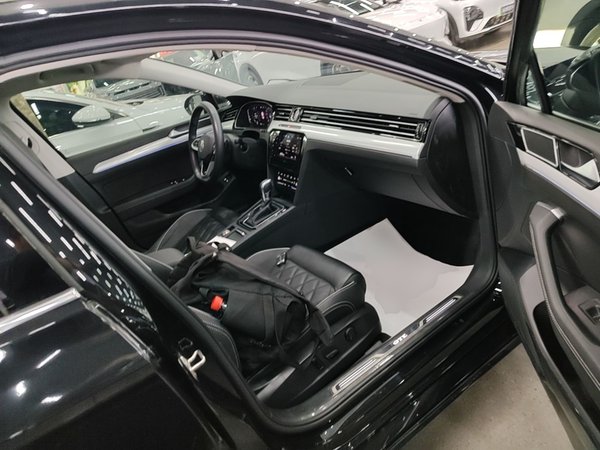 Volkswagen Magotan GTE Plug-in Hybrid 2022, 48900 км, за 18544 USD - фото 23