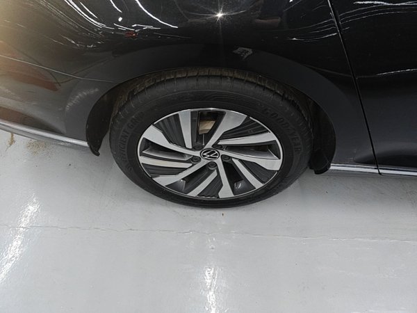 Volkswagen Magotan GTE Plug-in Hybrid 2022, 55800 км, за 18907 USD - фото 10