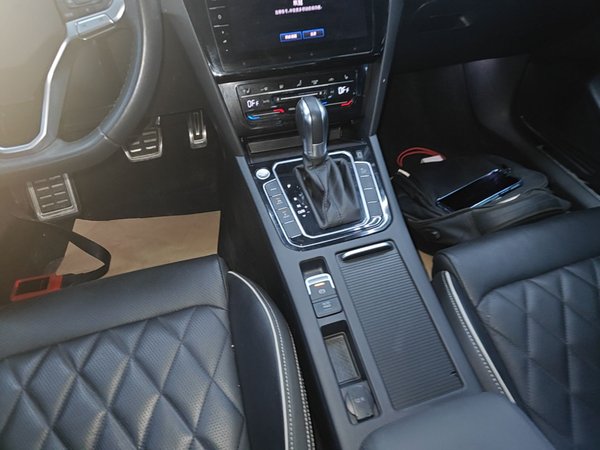 Volkswagen Magotan GTE Plug-in Hybrid 2022, 55800 км, за 18907 USD - фото 17