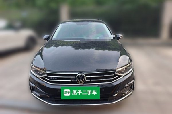 Volkswagen Magotan GTE Plug-in Hybrid 2022, 78800 км, за 14575 USD