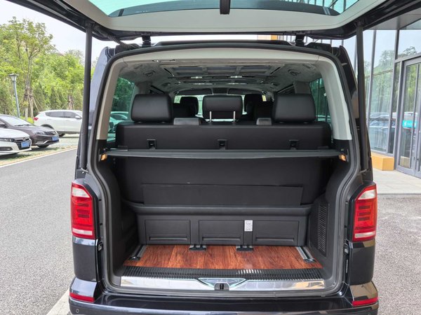 Volkswagen Multivan 2018, 115400 км, за 23401 USD - фото 9