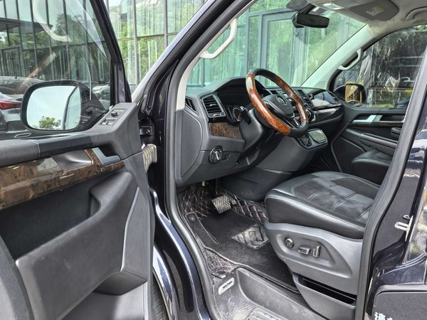 Volkswagen Multivan 2018, 115400 км, за 23401 USD - фото 11