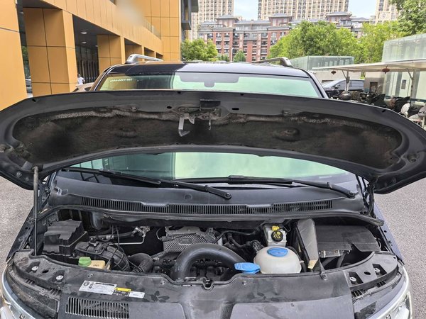 Volkswagen Multivan 2018, 115400 км, за 23401 USD - фото 29