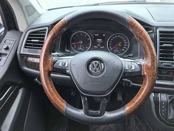 Volkswagen Multivan 2018 2.0 TSI Two-Wheel-Drive Luxury Edition 7 Seats, 2018 года