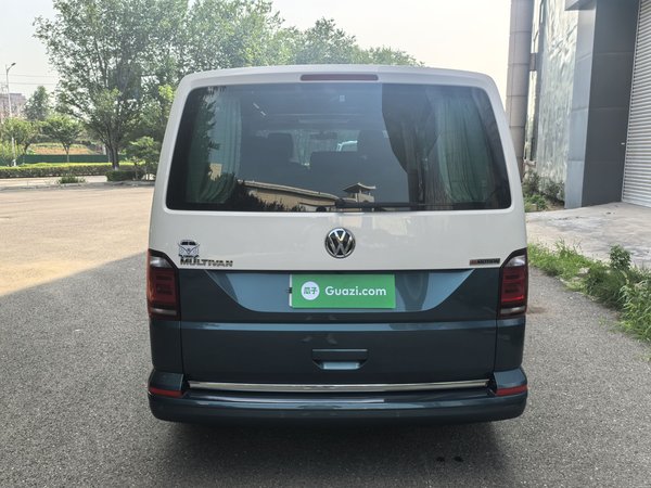 Volkswagen Multivan 2018 2.0 TSI Four-Wheel Drive Comfort Edition 7-Seater, 2018 года
