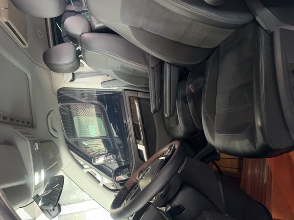 Volkswagen Multivan 2019, 134100 км, за 38187 USD - фото 21