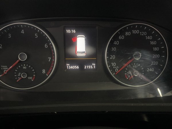 Volkswagen Multivan 2019, 134100 км, за 38187 USD - фото 7