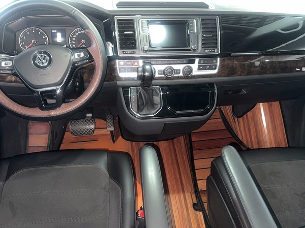 Volkswagen Multivan 2019, 134100 км, за 38187 USD - фото 14
