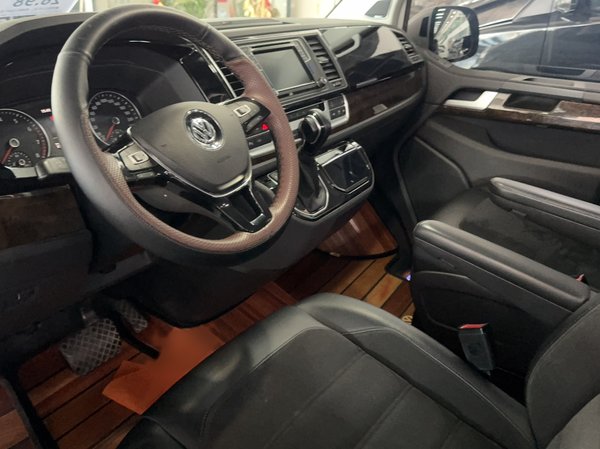 Volkswagen Multivan 2019, 134100 км, за 38187 USD - фото 12