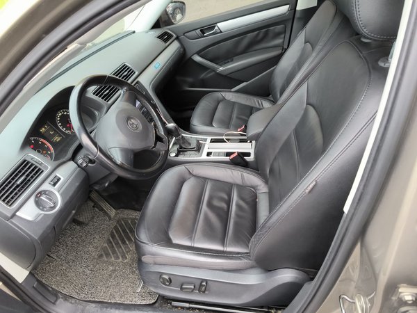 Volkswagen Passat 2014, 128000 км, за 6360 USD - фото 16