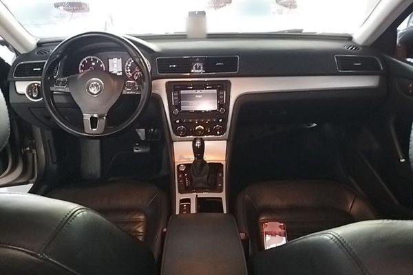 Volkswagen Passat 2014, 128000 км, за 7657 USD - фото 18