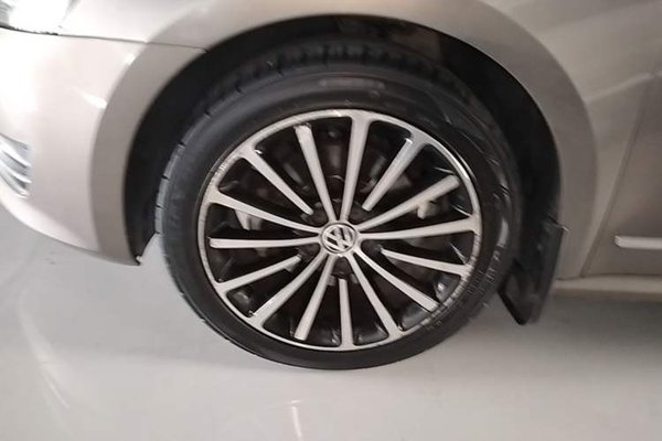 Volkswagen Passat 2014, 128000 км, за 7657 USD - фото 15