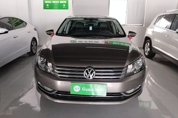 Volkswagen Passat 2014, 128000 км, за 7657 USD