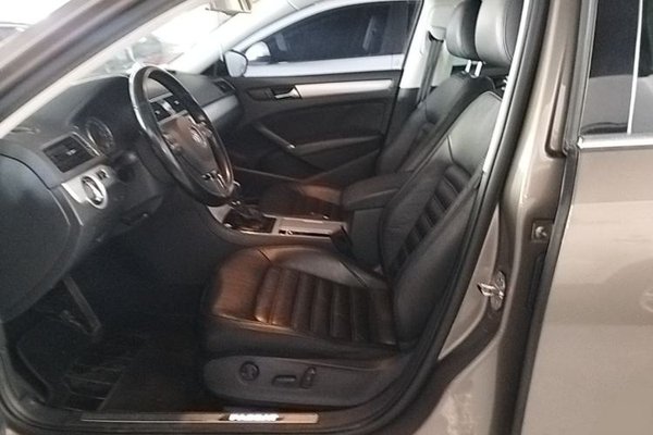 Volkswagen Passat 2014, 128000 км, за 7657 USD - фото 23