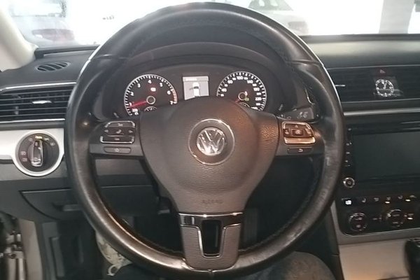 Volkswagen Passat 2014, 128000 км, за 7657 USD - фото 19