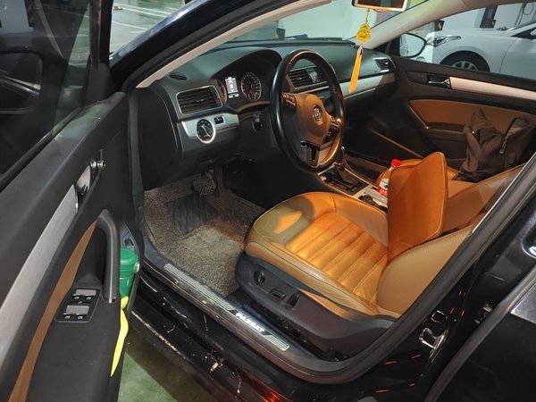Volkswagen Passat 2014, 115900 км, за 5841 USD - фото 17