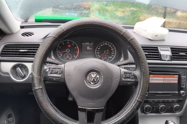 Volkswagen Passat 2014, 129800 км, за 8715 USD - фото 9