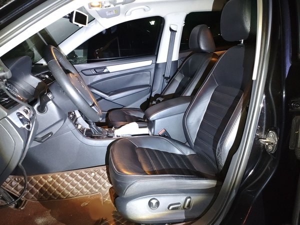 Volkswagen Passat 2014, 90700 км, за 7649 USD - фото 14