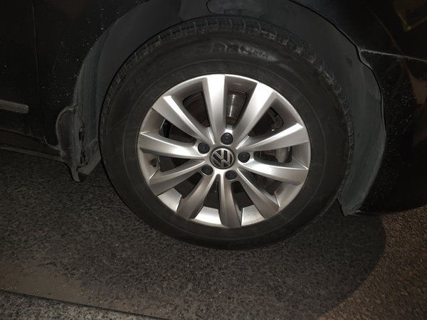 Volkswagen Passat 2014, 95500 км, за 5530 USD